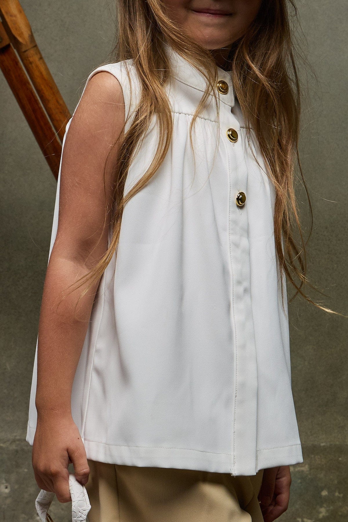 MI REGALIA Tops Sleeveless Mandarin Collar Top – Luxury Kids Cotton Poplin Blouse with Gold-Tone Buttons Sleeveless Mandarin Collar Top | Luxury Kids Blouse
