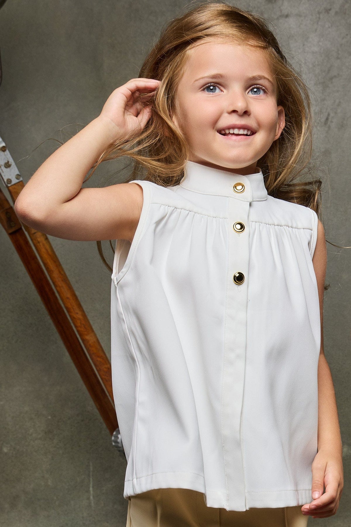 MI REGALIA Tops Sleeveless Mandarin Collar Top – Luxury Kids Cotton Poplin Blouse with Gold-Tone Buttons Sleeveless Mandarin Collar Top | Luxury Kids Blouse